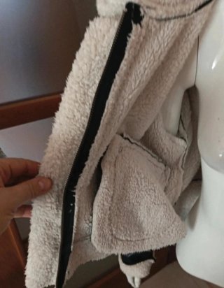 Giacca in ecopelle con pelliccia