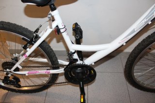 Bicicleta de Niña 24 Pulgadas. Como NUEVA.