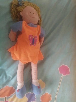 Muñeca de Trapo con Vestido Naranja