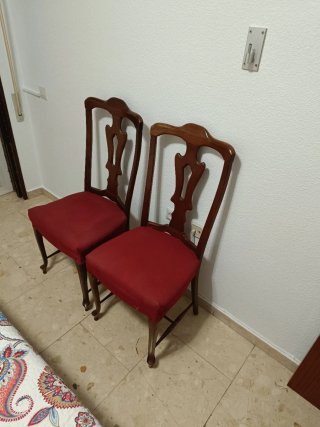 Muebles de Madera Clásicos y camas articuladas