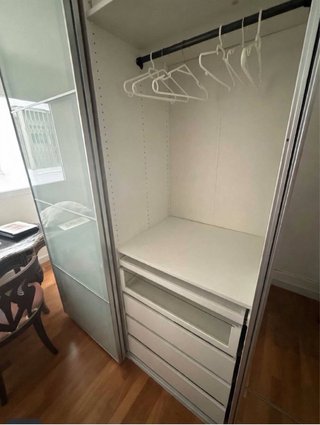 Armadio a porte scorrevoli bianco