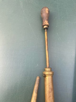 Antiguo Engrasador de Latón