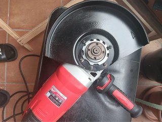 Lijadora Pulidora Milwaukee AGV 22-230 E