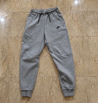 Conjunto Nike Tech Gris