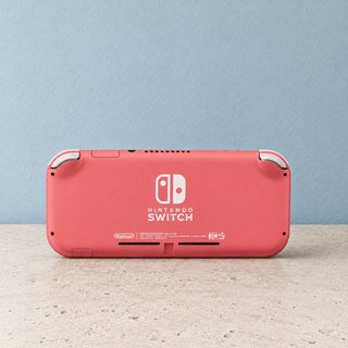 Nintendo Switch Lite Coral Reacondicionada