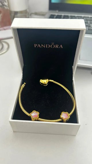 Pulsera estilo pandora Corazón y Estrellas Dorada