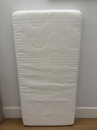 Cuna IKEA SMÅGÖRA 60x120 con colchón