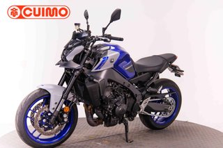 YAMAHA MT 09