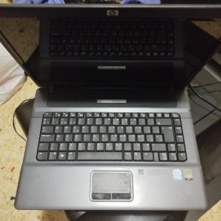 Portátil HP 550
