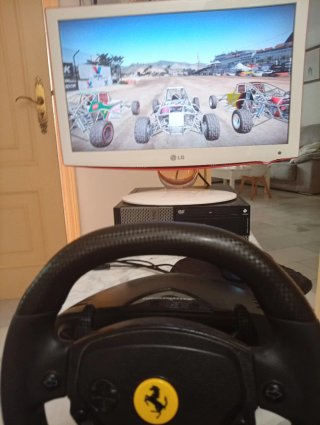 Set Gaming: PC, Volante, Monitor y Mandos