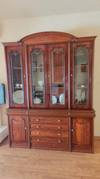 Mueble de Salón Clásico de Madera
