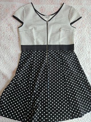 Vestido marca Roberto Bassi Blanco y Negro T.46