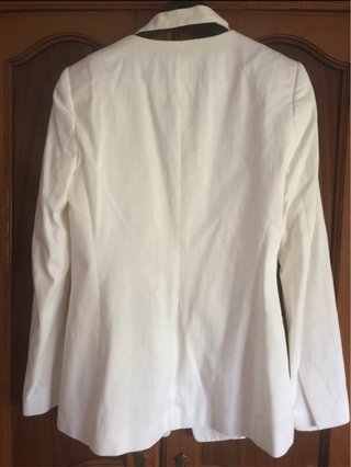 Blazer americana Zara Studio tipo lino blanca