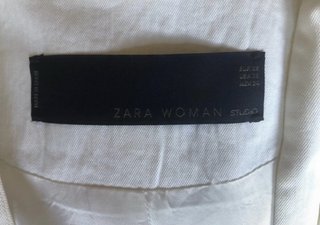 Blazer americana Zara Studio tipo lino blanca