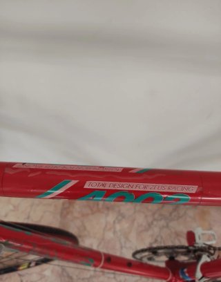 Bicicleta de Carretera Zeus 4002 y Rodillo