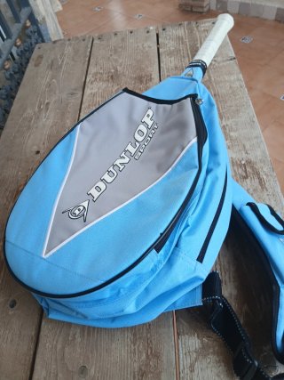 Raqueta de Tenis Dunlop Sport Lady G Con su funda.