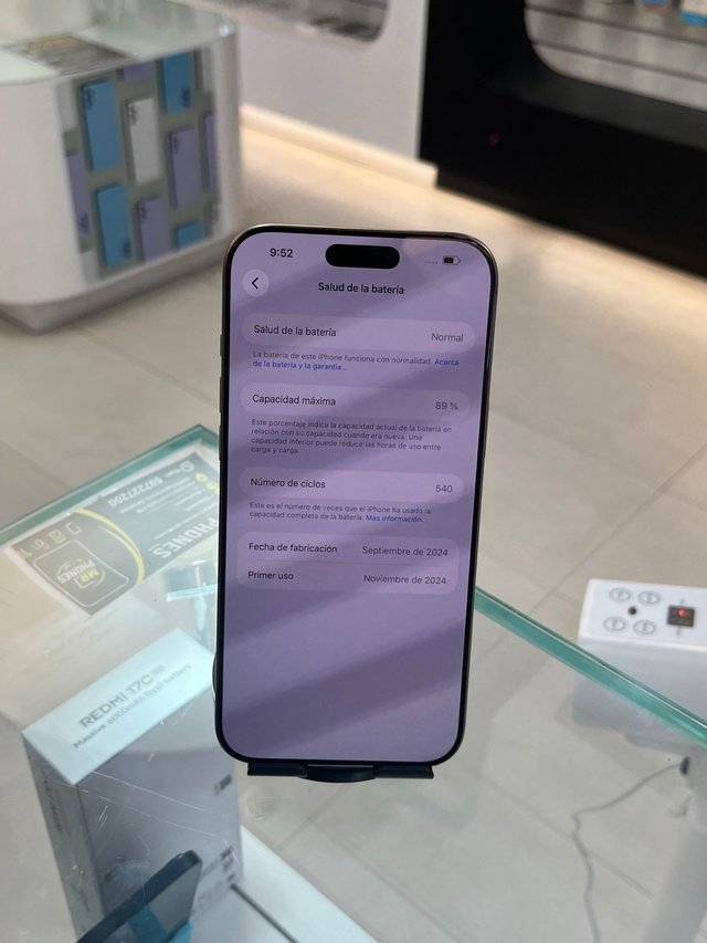 iPhone 16 Pro Max 256GB Dorado