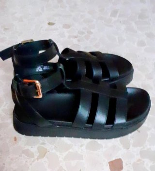 Sandalias Romanas Negras