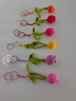 Llaveros de Crochet Tulipanes.