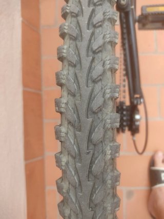 Bicicleta Montaña 45 FS Negra y Roja