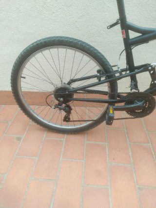 Bicicleta Montaña 45 FS Negra y Roja