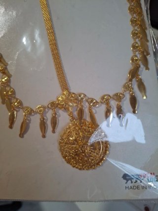 Tiara Dorada con colgantes