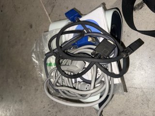 Proyector Sony VPL-BW7 + cables + bolsa