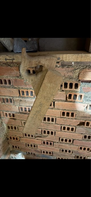 Cepillo de madera antiguo