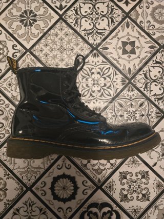 Botas Dr. Martens AirWair Charol Negro Talla 36