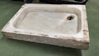 Antiguo Fregadero de Mármol