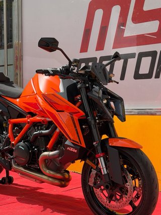 KTM 1390 SuperDuke R