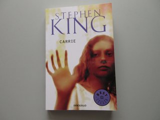 Libro Stephen King "Carrie". Lingua Spagnola.