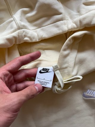 Sudadera Nike amarilla talla L