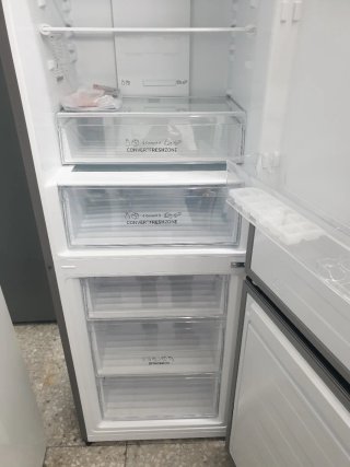 Nevera Combi Gorenje 1.85m x 60cm Nueva con Tara