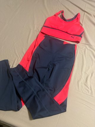 Conjunto deportivo Puma top y mallas sin estrenar