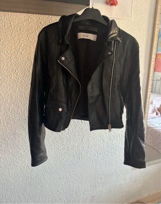 Chaqueta de cuero negra