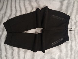 Pantalón Largo Negro de Hombre