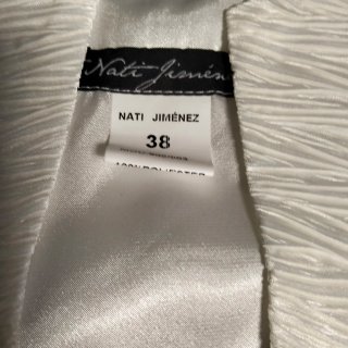 Bolero de satén blanco