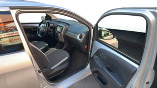 Toyota Aygo 1.0 70 x-cite 53 kW (72 CV)