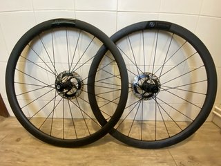 Pack ruedas Syncros Capital 1.0 35 carbono