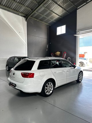 SEAT Exeo