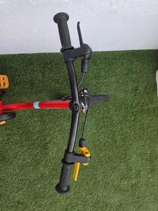 Bicicleta infantil B'TWIN roja 14 pulgadas