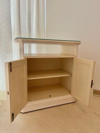 Aparador de caoba estilo clásico – mueble de TV