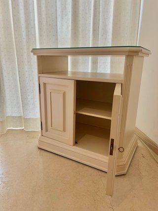 Aparador de caoba estilo clásico – mueble de TV