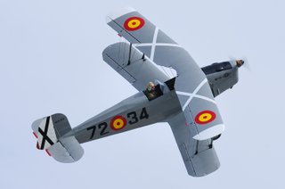 Maqueta avión CASA Bücker 131D +3 cadetes 1/32 ICM
