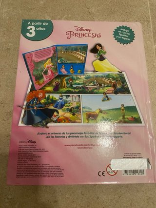 Cuento de princesas Disney con muñecos incluidos