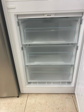 Nevera Liebherr Blanca