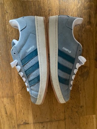 Zapatillas Adidas grises y azules