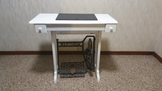 Mesa para Máquina de Coser Antigua