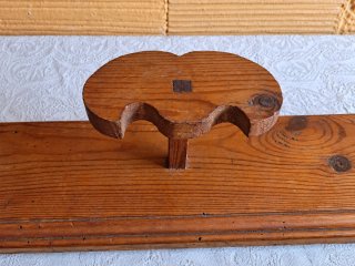 Colgador Rústico de Madera Antigua